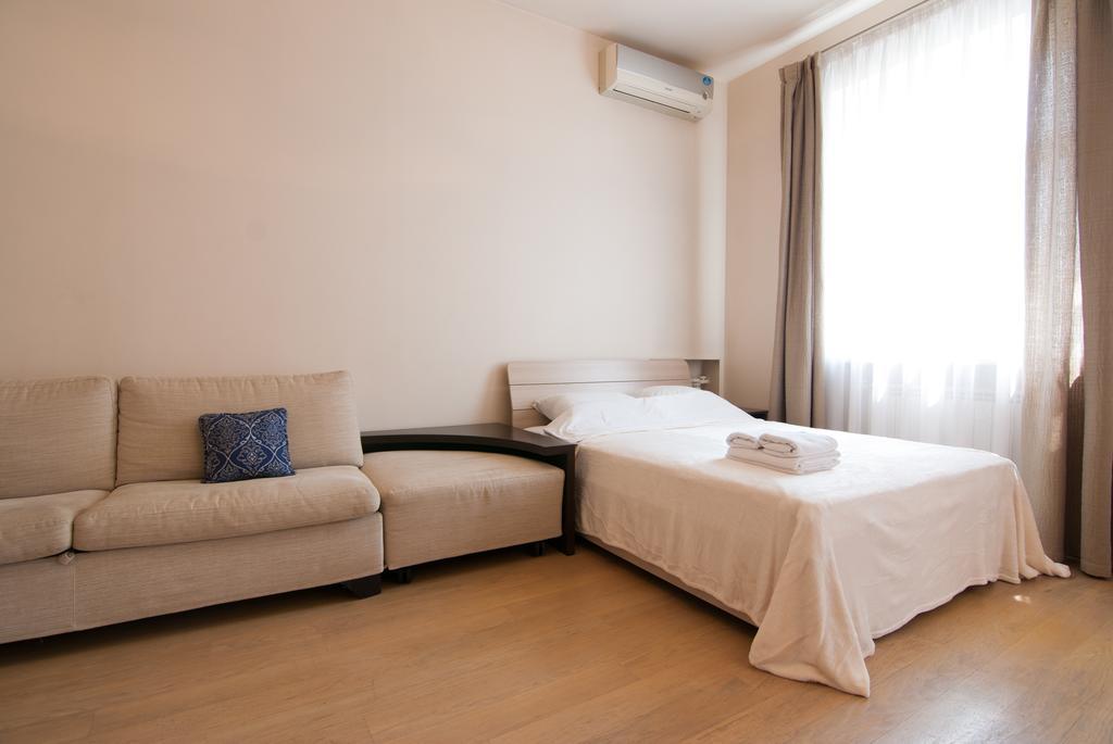 Home Hotel Apartments On Zoloti Vorota 키예프 외부 사진